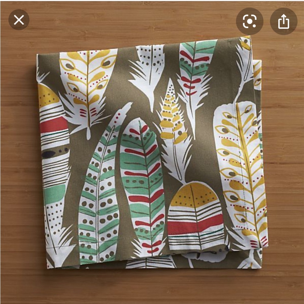 CRATE & BARREL Light As A Feather Napkins - Set of 6 - New in Packaging